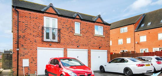 1 bedroom detached house