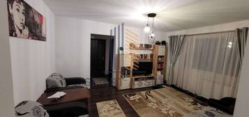 Inchiriez Apartament cu 3 camere Bld. Socola Podu Ros (dupa Cotnari)