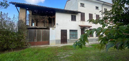 Casa indipendente in vendita in via San Giuliano s.n.c