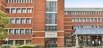 1 bedroom ground floor flat for sale