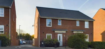 3 bedroom semi-detached house for sale