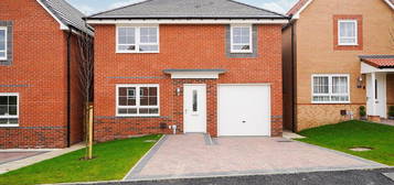 4 bedroom detached house to rent