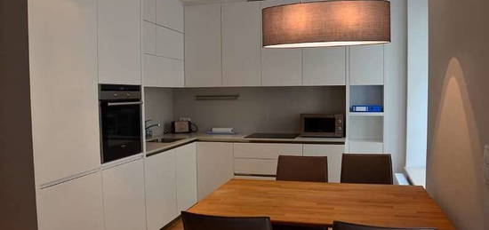 Appartement meublé  à louer, 3 pièces, 2 chambres, 81 m²