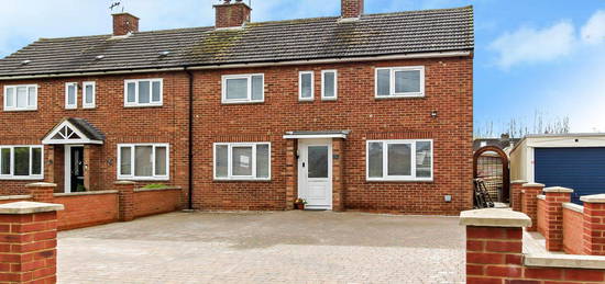 3 bed semi-detached house for sale