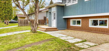 2010 3rd Ave, Cold Lake, AB T9M 1E1