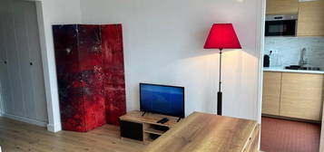 Studio meublé  à louer, 1 pièce, 26 m², Étage 5/–