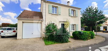 Maison traditionnelle 2 étages  à vendre, 5 pièces, 3 chambres, 83 m²