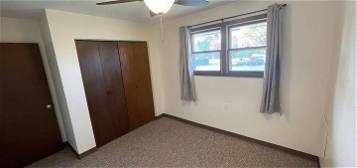 All one level, beautifully renovated units!, 800 Fairfield Dr APT 3, Platteville, WI 53818