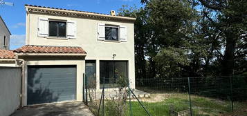 Maison lumineuse 3 chambres, terrasse, jardin, parking et garage