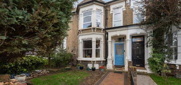 1 bedroom ground floor flat for sale