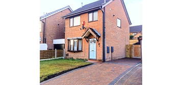 3 bed detached house to rent