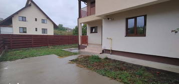 Vila tip duplex Bucium - Soseaua Barnova, imobil nou, nelocuit