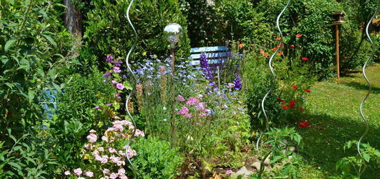 Große Doppelhaushälfte mit schönem Garten in Hilzingen