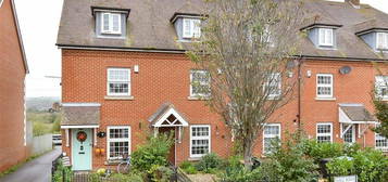 3 bed town house for sale