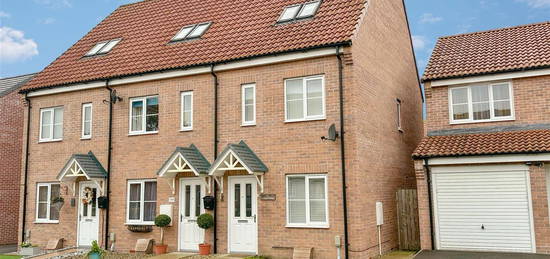 Town house to rent in Lavender Way, Easingwold, York YO61