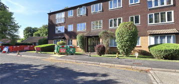 Flat for sale in Woking, Surrey GU21