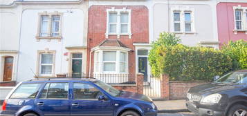 2 bed terraced house for sale