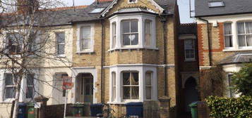 6 bed terraced house to rent