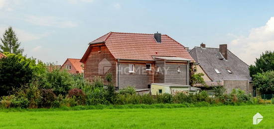 NUR FÜR KAPITALANLEGER!!! MFH mit 2 Wohneinheiten, 2 Garagen und Dachterrasse in ruhiger Lage