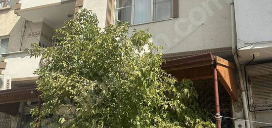 Oğuzeli emlaktan kiralık müstakil 3+1 memur şartlı