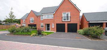 6 bed detached house to rent