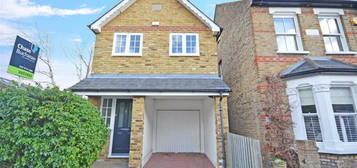 3 bedroom detached house