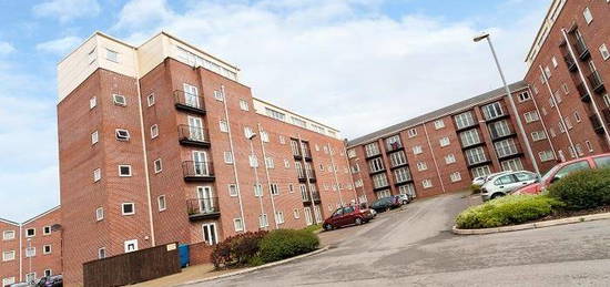 Flat to rent in City Link, Hessel Street, Salford M50