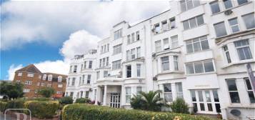 Flat to rent in Marine Parade West, Clacton-On-Sea, Essex CO15