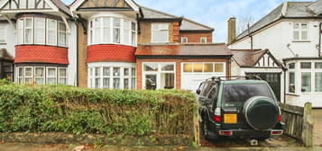 6 bedroom semi-detached house for sale