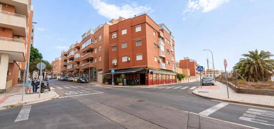 Piso en venta en De Felipe II, 144, San Luis