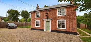 4 bedroom detached house to rent