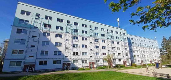 Schöne Erdgeschosswohnung mit großem Balkon und Blick ins Grüne