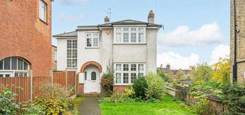 4 bedroom detached house