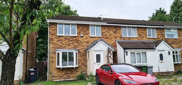 3 bed semi-detached house to rent