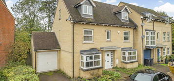 5 bedroom semi-detached house for sale