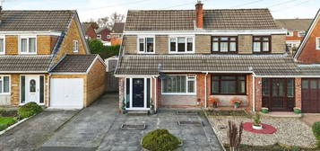 3 bedroom semi-detached house for sale