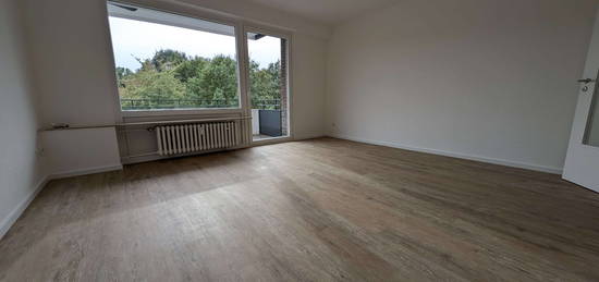 **Frisch renovierte 2 Raum-Wohnung mit Balkon**