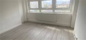 Flat to rent in 1 Eastleigh Road, London E17