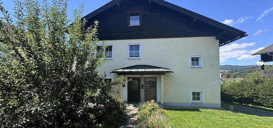 Zweifamilienhaus mit Keller und Garage, teilweise schon entkernt