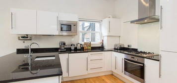 2 bed flat to rent