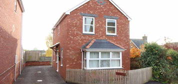 3 bedroom detached house to rent