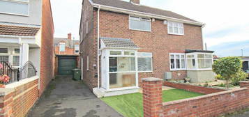 2 bedroom semi-detached house for sale