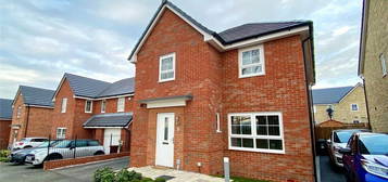 4 bedroom detached house