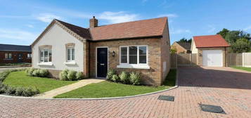 2 bedroom detached bungalow for sale