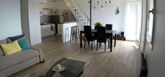 T2 en duplex de 60 m2 meublé avec balcon (location temporaire lire annonce)