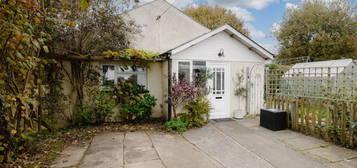 3 bed detached bungalow for sale