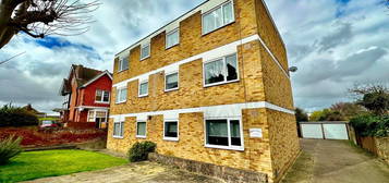 Flat to rent in Dresden Court, Cuthbert Road, Westgate-On-Sea CT8