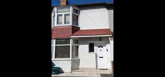 Terraced house to rent in Bank Avenue, Mitcham CR4