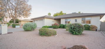 10509 E Spring Creek Rd, Sun Lakes, AZ 85248