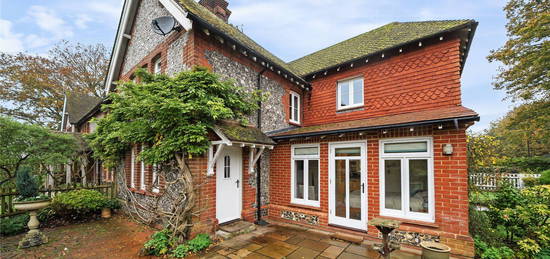 3 bed detached house for sale